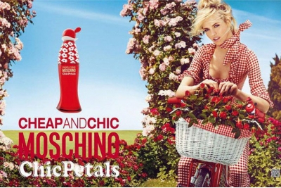 Moschino Cheap And Chic Chic Petals - Туалетная вода