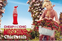 Moschino Cheap And Chic Chic Petals - Туалетная вода